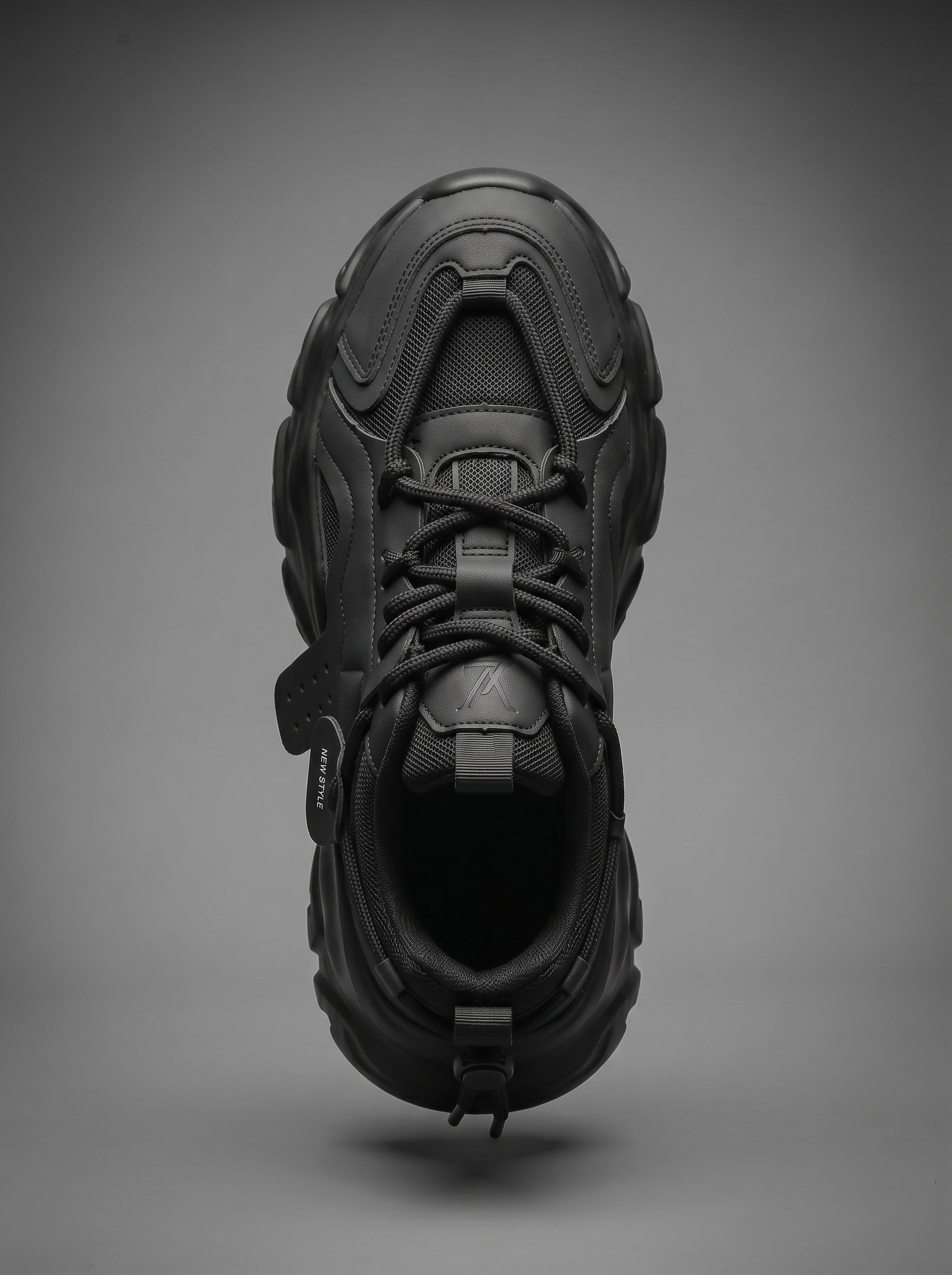 X-TRANHOO SERIE KINETIC-02: CARBON